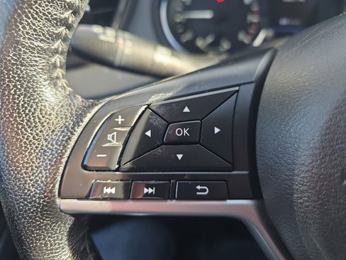 Used 2021 Nissan Rogue Sport SV image 25