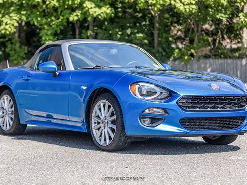 Used 2017 FIAT 124 Spider Lusso RWD image 20