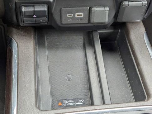 Used 2020 GMC Sierra 1500 SLT RWD image 19