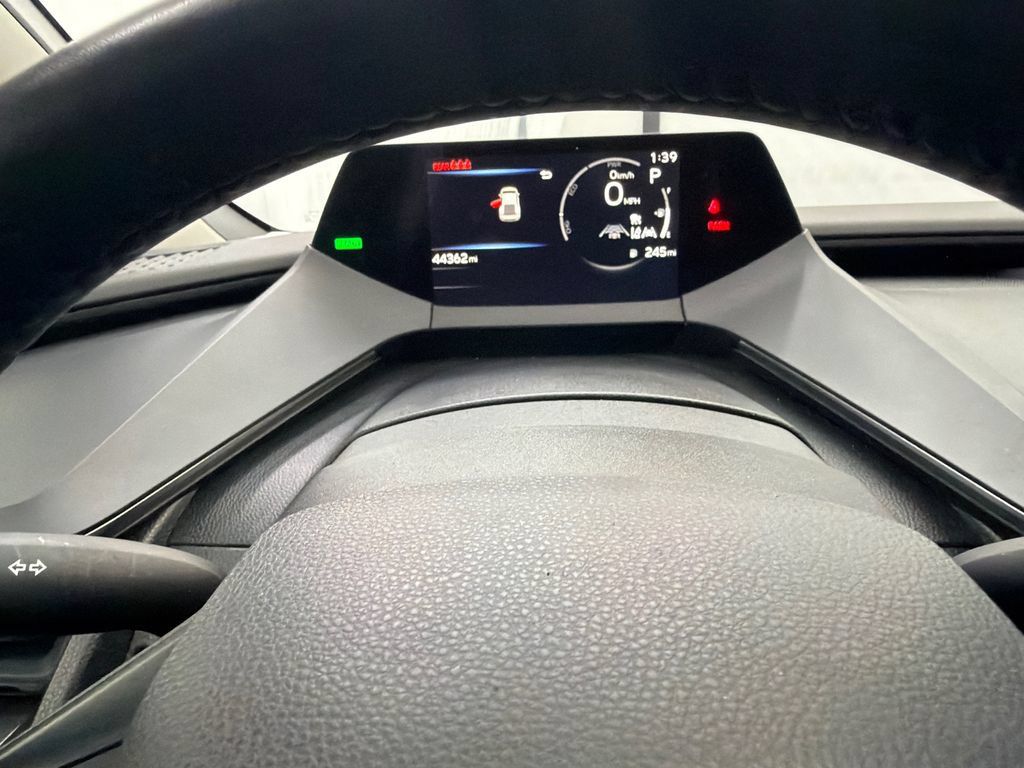 Used 2024 Toyota Prius LE FWD image 24