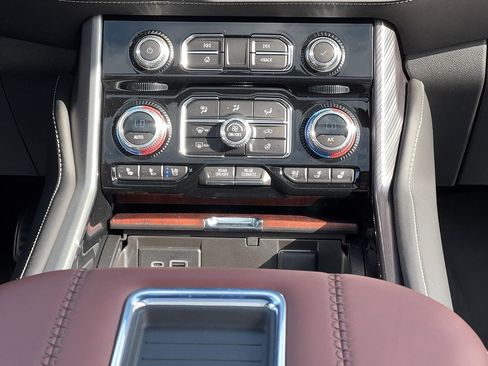 Certified 2023 GMC Yukon XL Denali Ultimate AWD/4WD image 18