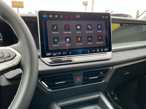 New 2026 Volkswagen Tiguan SE image 17