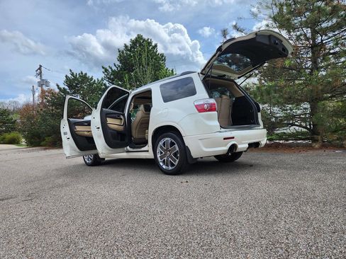 Used 2012 GMC Acadia Denali image 16