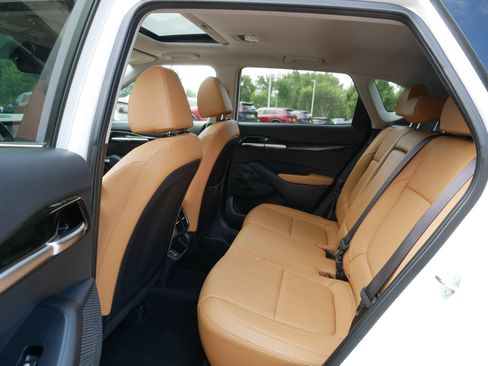 Certified 2024 Kia Seltos SX w/ SX Sunroof Package AWD/4WD image 36