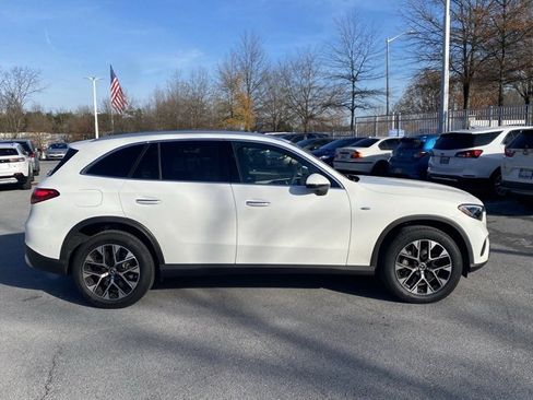 Used 2025 Mercedes-Benz GLC 350e 4MATIC image 9