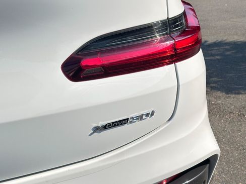 Used 2021 BMW X4 xDrive30i w/ M Sport Package AWD/4WD image 16