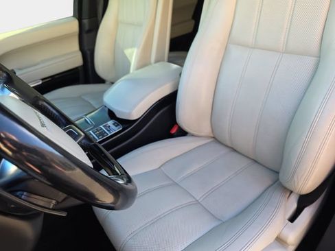 Used 2017 Land Rover Range Rover Supercharged AWD/4WD image 18