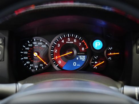 Used 2016 Nissan GT-R NISMO AWD/4WD image 39
