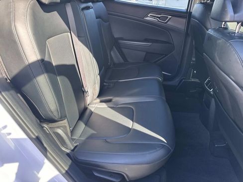 Used 2023 Kia Sportage EX image 21