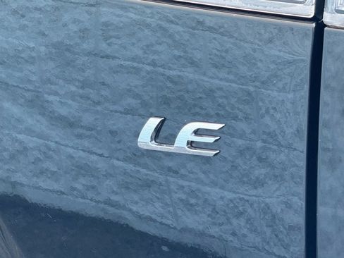 Used 2024 Toyota Corolla Cross LE image 22