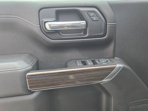 Used 2020 Chevrolet Silverado 1500 LT w/ All-Star Edition image 18