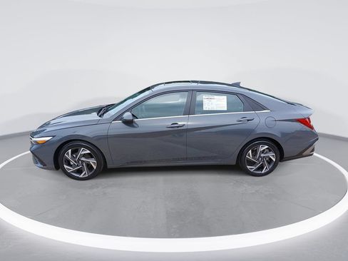 Certified 2024 Hyundai Elantra SEL w/ Convenience Package FWD image 8