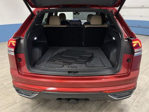 Used 2024 Volkswagen Atlas Cross Sport SE image 14