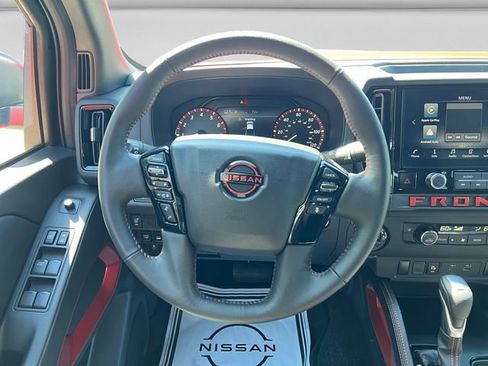 Used 2025 Nissan Frontier PRO-4X AWD/4WD image 13