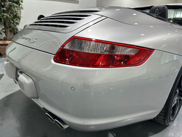 Used 2006 Porsche 911 Carrera S RWD image 38