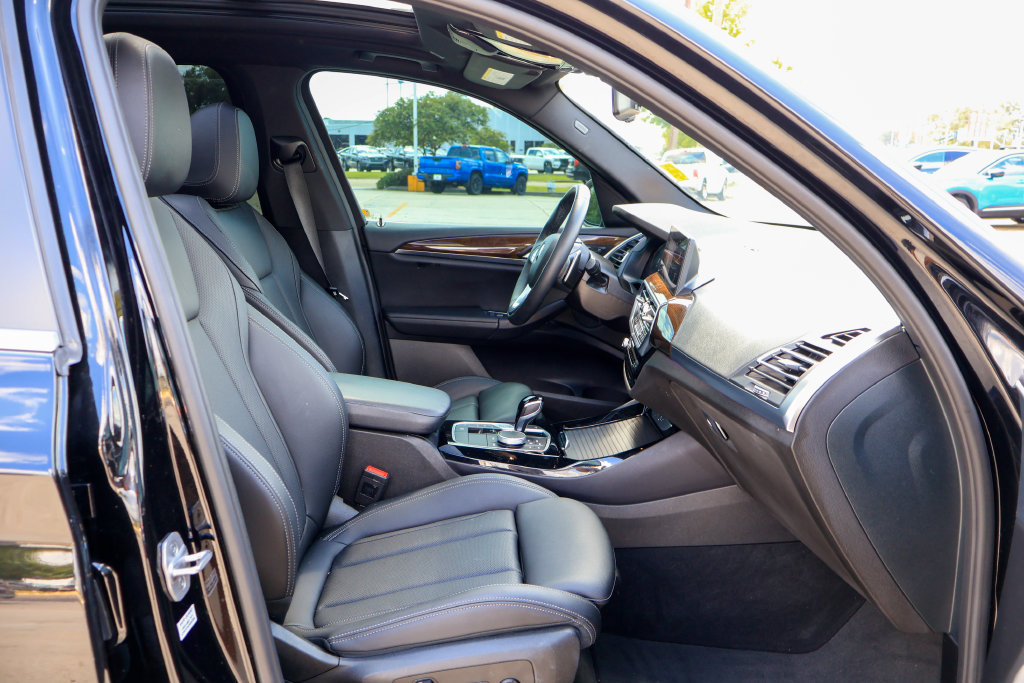 Used 2024 BMW X3 sDrive30i w/ Convenience Package RWD image 8