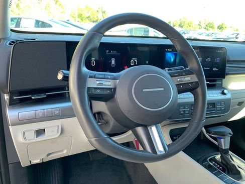 Used 2025 Hyundai Kona SEL image 34