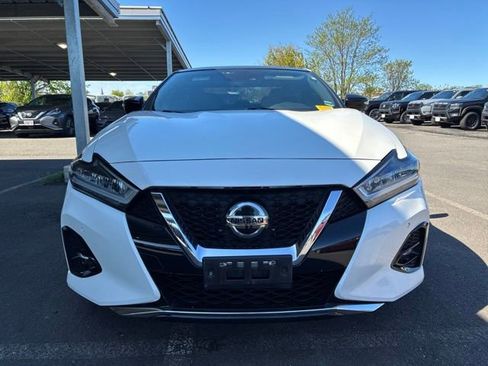 Certified 2020 Nissan Maxima SR w/ Sport Mat Group FWD image 2