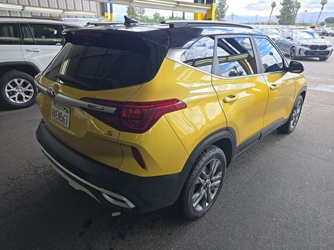 Used 2021 Kia Seltos S FWD image 6