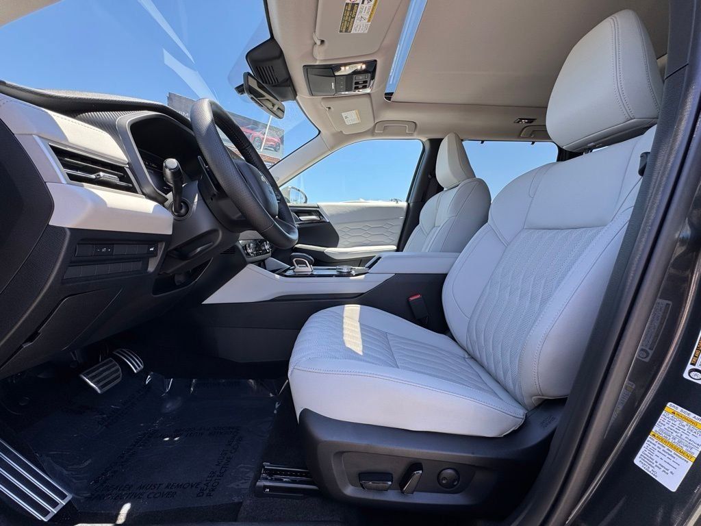 Used 2025 Mitsubishi Outlander SEL FWD image 26