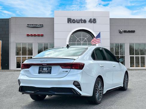 Used 2023 Kia Forte GT-Line w/ GT-Line Premium Package FWD image 5