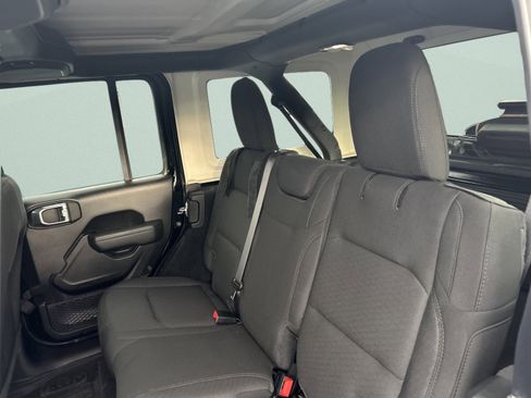 Used 2023 Jeep Wrangler Willys image 14