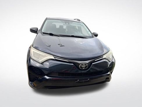 Used 2017 Toyota RAV4 LE FWD image 10