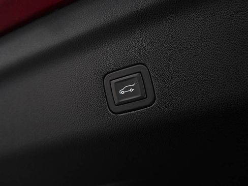 New 2026 Chevrolet Tahoe High Country AWD/4WD image 10