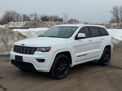 Used 2019 Jeep Grand Cherokee Altitude