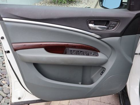 Used 2014 Acura MDX SH-AWD w/ Technology Package image 18