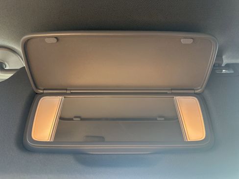 Used 2024 GMC Sierra 2500 Denali w/ Technology Package image 33