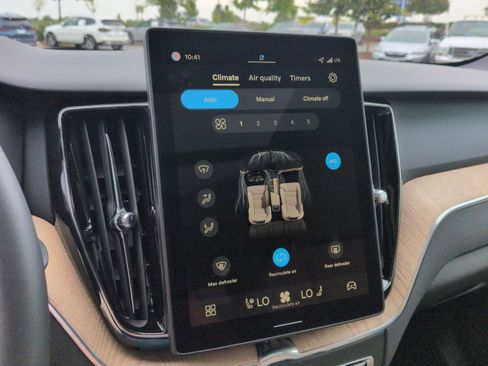 New 2026 Volvo XC60 B5 Plus w/ Protection Package Premier image 21