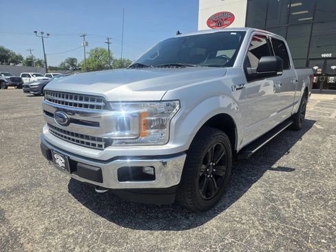Used 2019 Ford F150 XLT w/ Equipment Group 302A Luxury AWD/4WD image 3