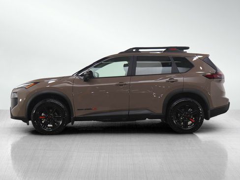 Used 2025 Nissan Rogue SV w/ Rock Creek Premium Package image 2