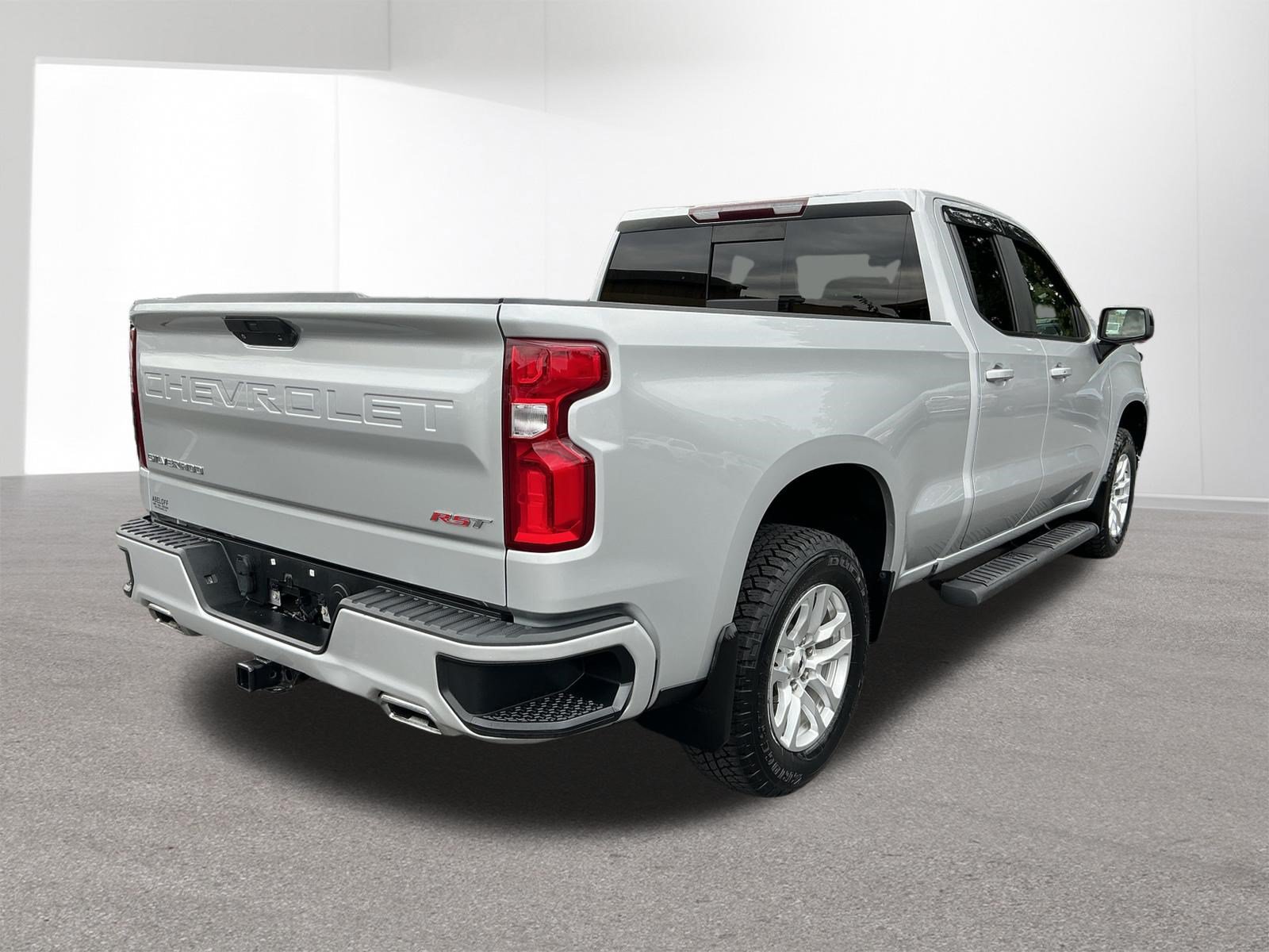Used 2020 Chevrolet Silverado 1500 RST AWD/4WD image 3