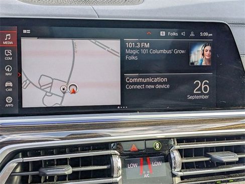 Used 2021 BMW X5 M50i w/ Executive Package image 24