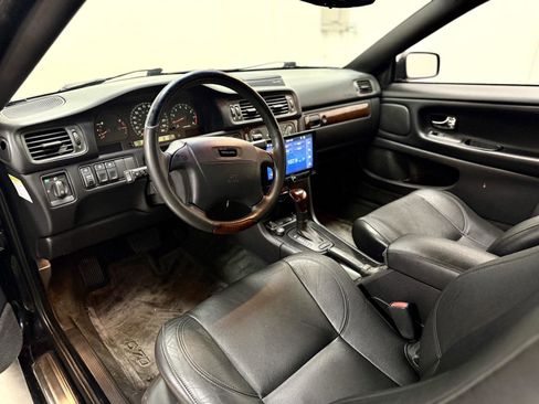 Used 2004 Volvo C70 HT FWD image 2