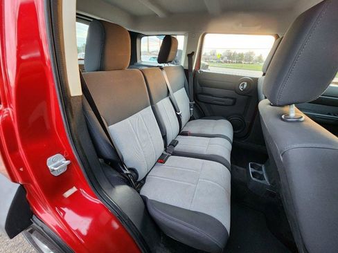 Used 2008 Dodge Nitro SXT image 19