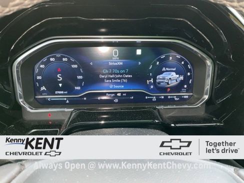 Certified 2022 Chevrolet Silverado 1500 LTZ w/ Technology Package image 36