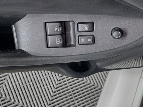 Used 2015 Nissan 370Z Touring image 19