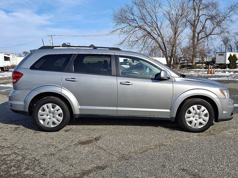Used 2019 Dodge Journey SE w/ Premium Group image 13