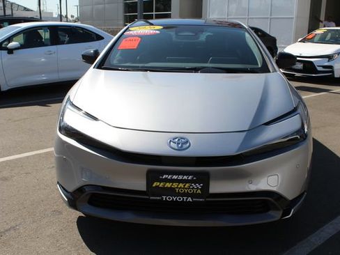 Certified 2026 Toyota Prius XLE FWD image 3