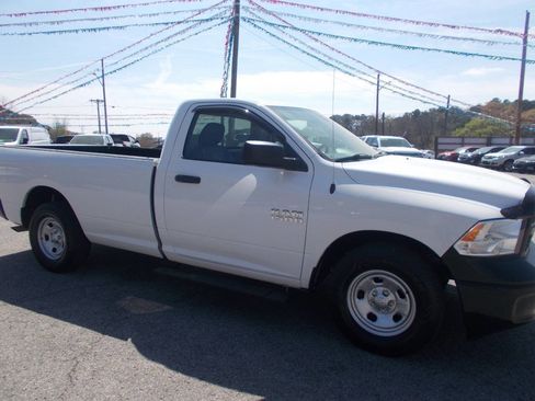 Used 2017 RAM 1500 Tradesman RWD image 17