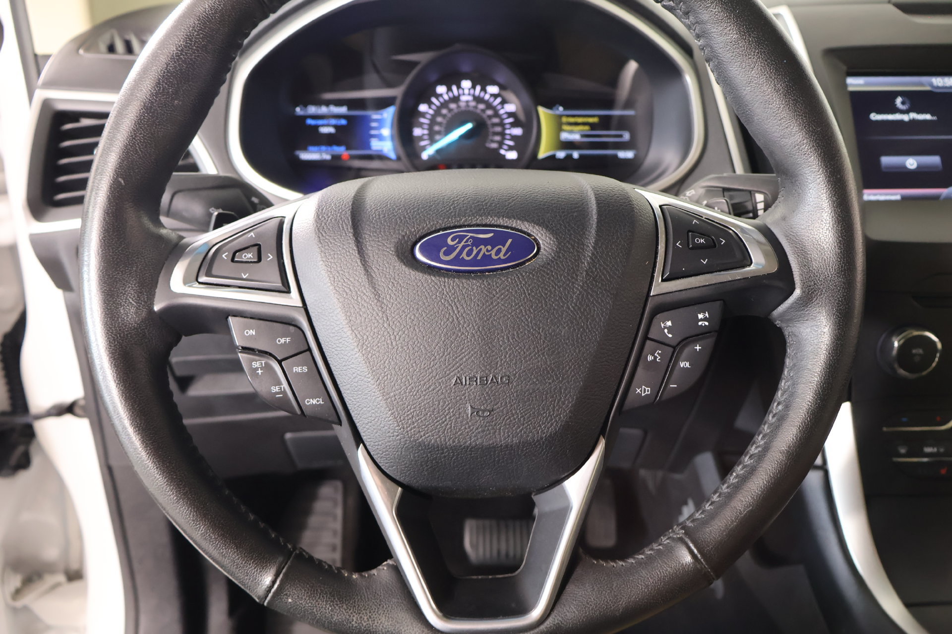 Used 2015 Ford Edge SEL w/ Equipment Group 201A FWD image 3