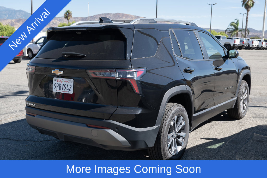Used 2025 Chevrolet Equinox LT w/ Convenience Package II FWD image 3