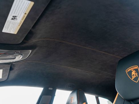 Used 2023 Lamborghini Urus S image 28