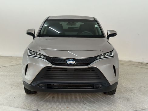 Used 2023 Toyota Venza LE AWD/4WD image 6