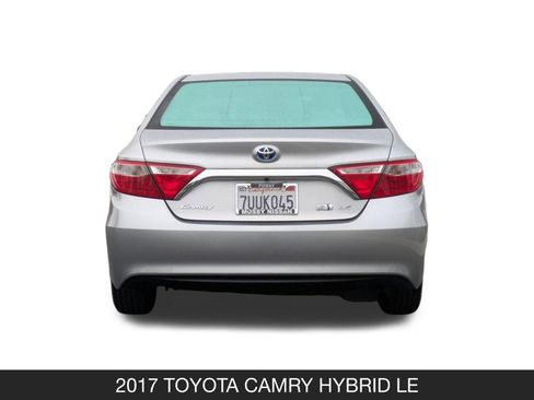 Used 2017 Toyota Camry LE image 9