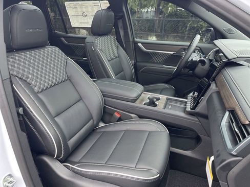 New 2026 GMC Acadia Denali w/ Super Cruise Package image 29