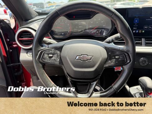 Certified 2024 Chevrolet Trax RS w/ Driver Confidence Package FWD image 17